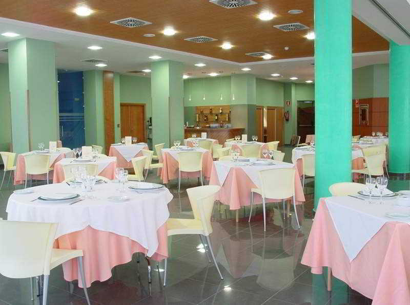 Hotel Silvota Lugo de Llanera Restaurang bild